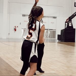 Meet your Posher, Isabel